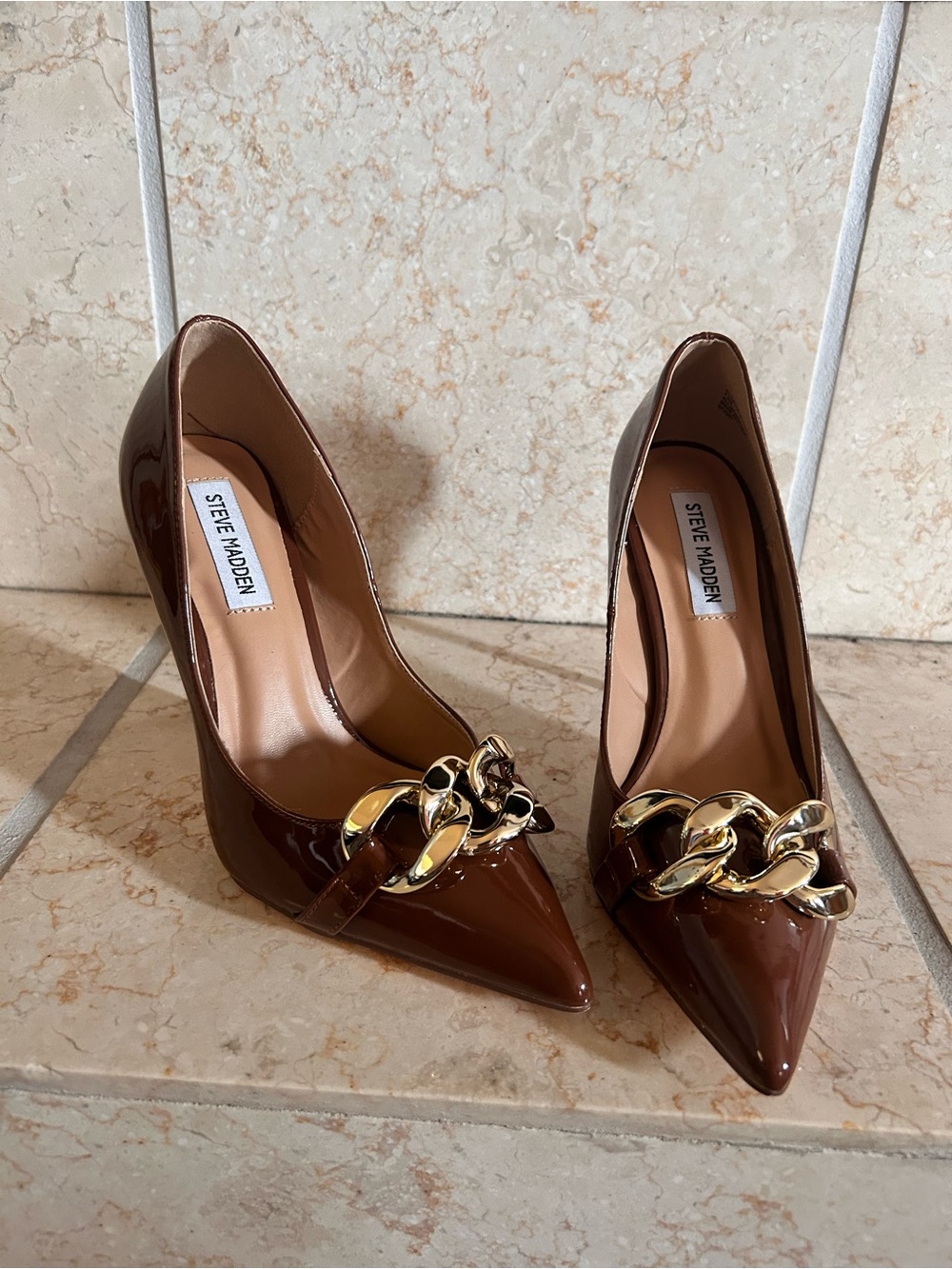 Steve Madden Brown Patent Pointed Pumps with Gold Chain Accent